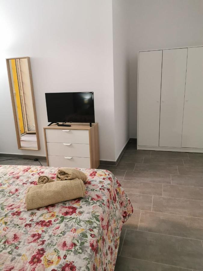 Holiday Home Caronda Aeroporto di Catania Fontana Rossa Esterno foto